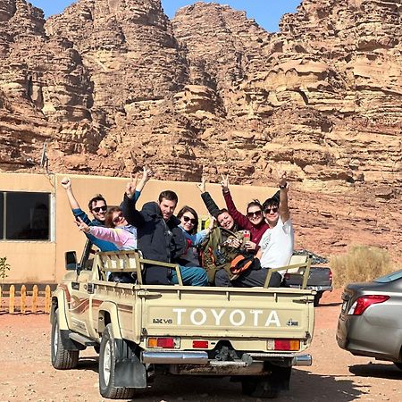 Wadi Rum Sunset Camp Exterior photo
