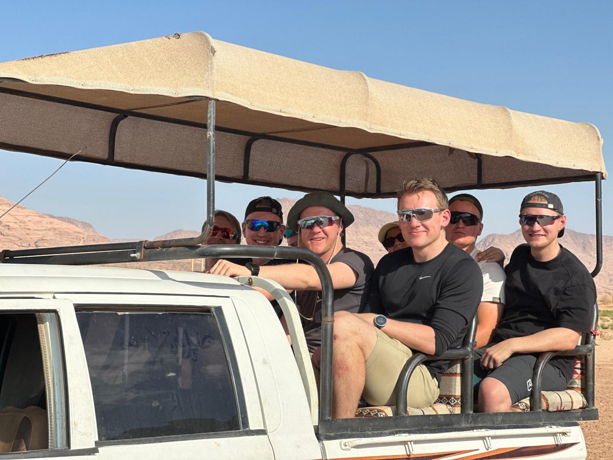 Wadi Rum Sunset Camp Exterior photo